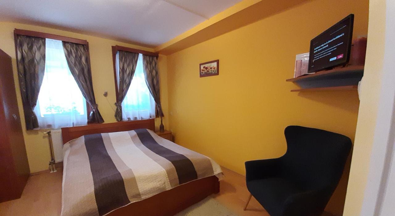 Aqua Apartman Gyula Exterior foto