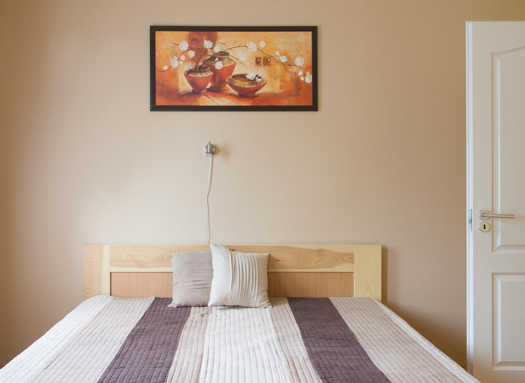 Aqua Apartman Gyula Zimmer foto