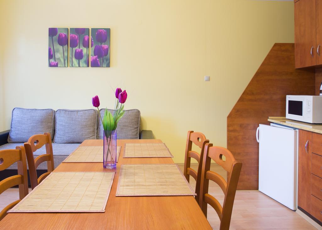 Aqua Apartman Gyula Zimmer foto