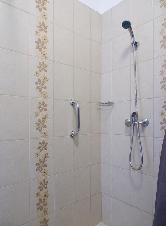 Aqua Apartman Gyula Zimmer foto